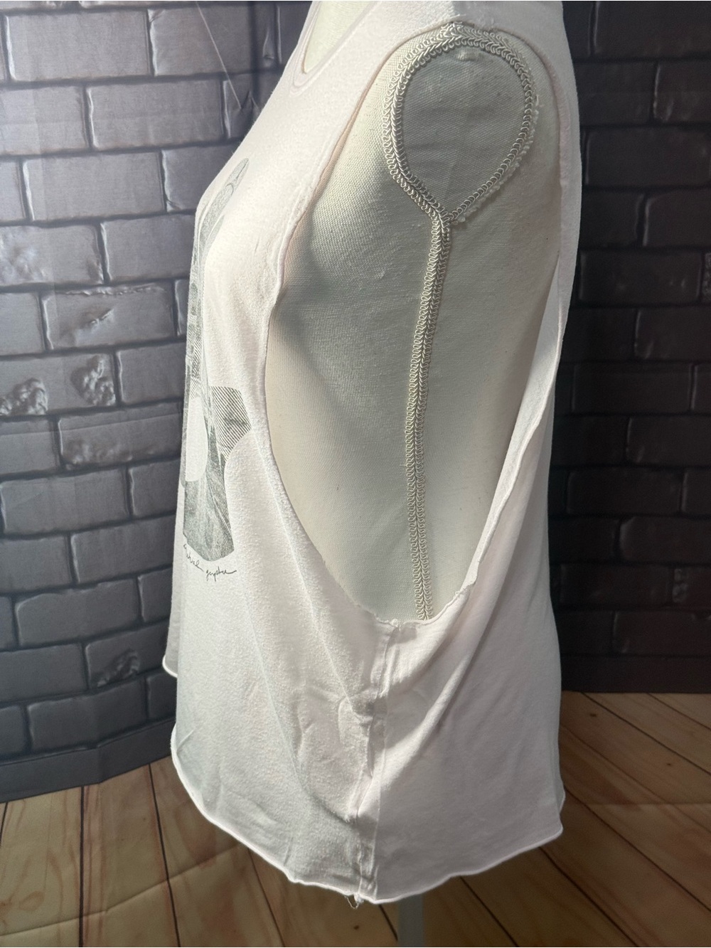 Spiritual Gangster Pale Pink Graphic Muscle Tee - Picture 4 of 15
